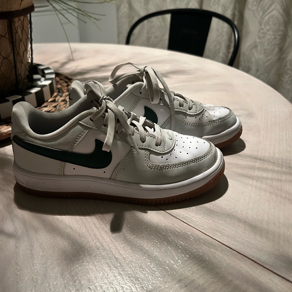 Nike Kids White and Dark Green Sneakers